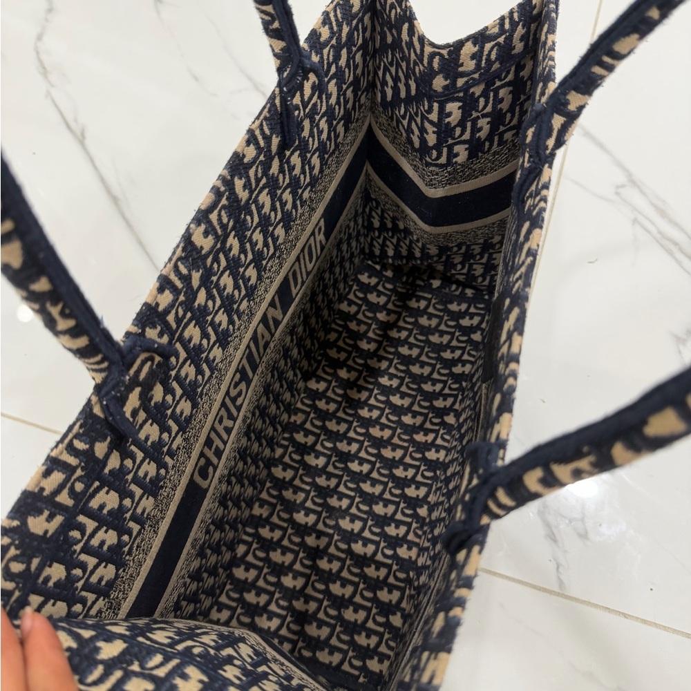 Dior Elegant Navy and Beige Tote - Picture 3 of 6